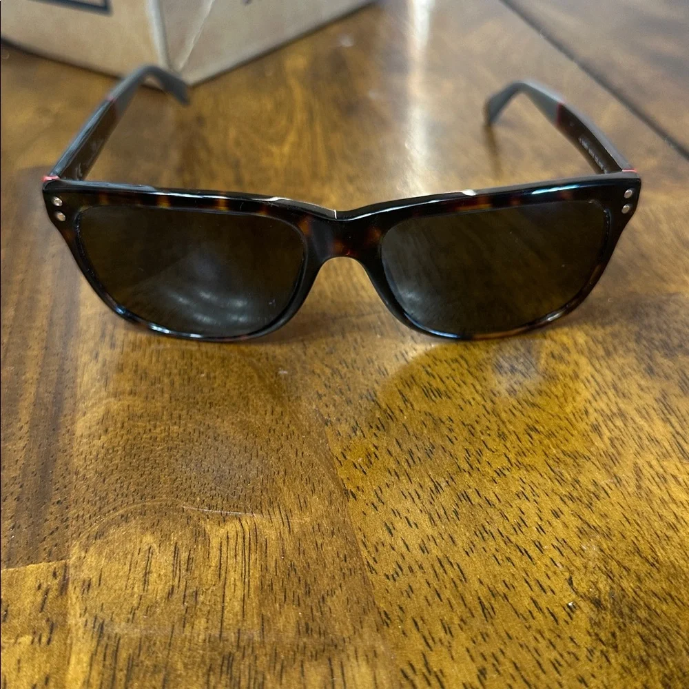 Caroline Herrera Reader Sunglasses +3 with case